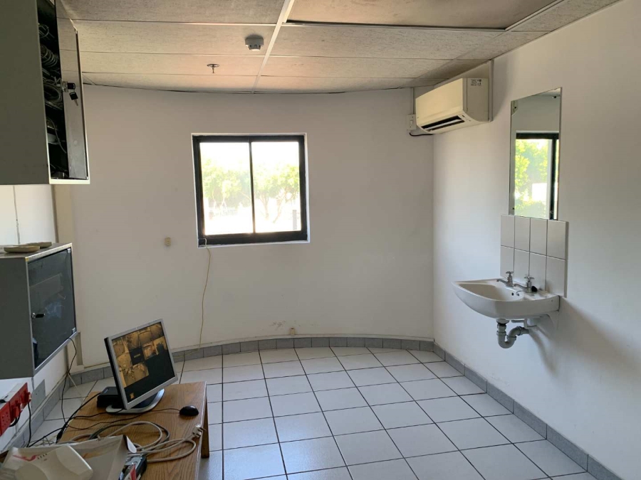 To Let commercial Property for Rent in Townsend Estate Western Cape